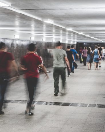 people-walking-fast-2022-11-16-15-04-59-utc